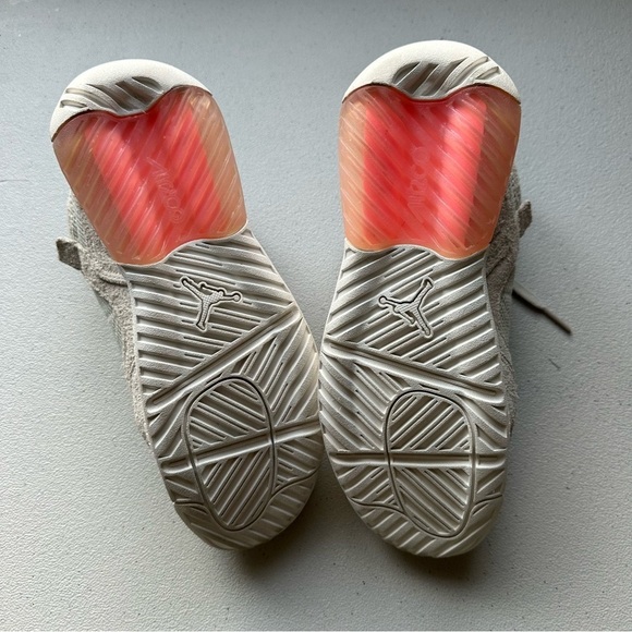 Jordan ma2 bone suede woman’s sneakers - Picture 9 of 15